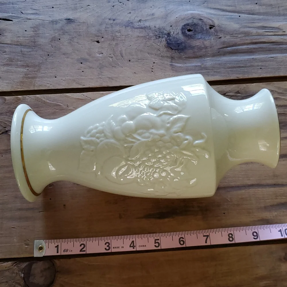 Lenox Fine porcelain Fruits of Life Ivory Large Vase